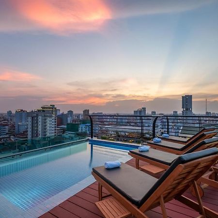 Colina Sky Hotel Phnom Penh Exterior foto