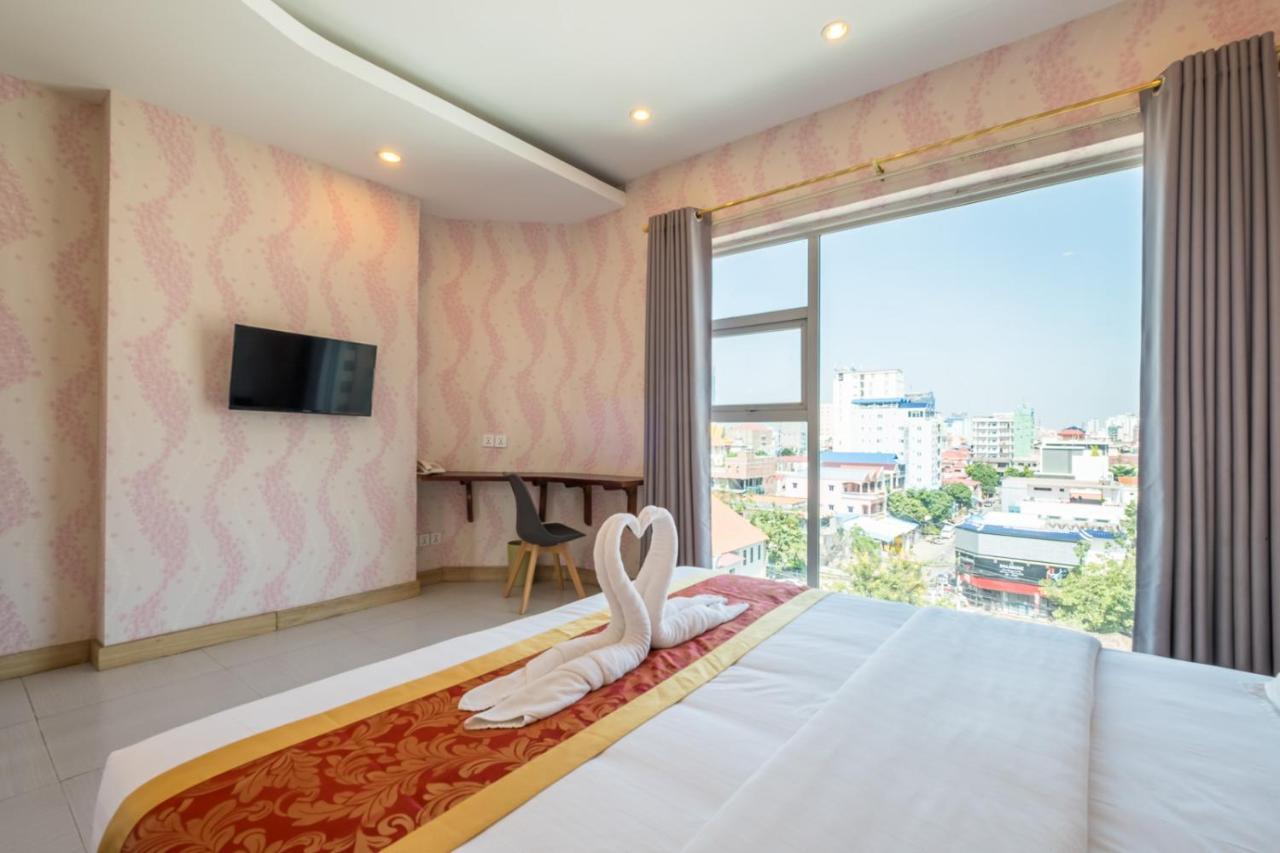 Colina Sky Hotel Phnom Penh Exterior foto
